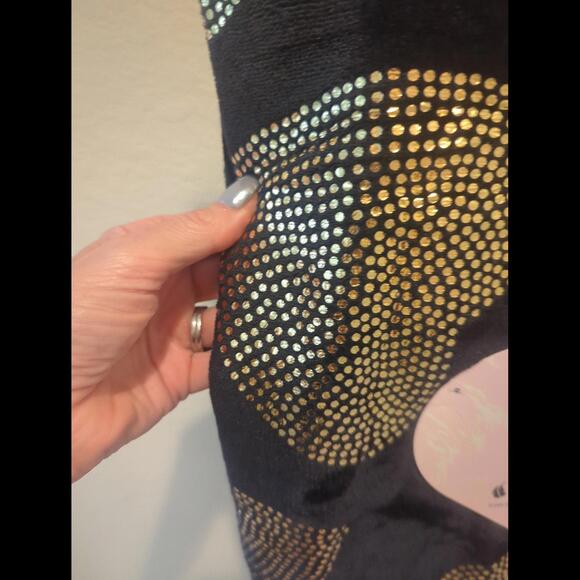 Betsy Johnson ultra soft plush throw - Picture 3 of 7